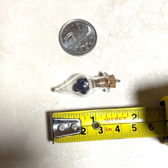 2/20$, Small Glass Bottle Pendant + Tiny Genuine Violet Iolite Cabochons - Picture 5 of 6